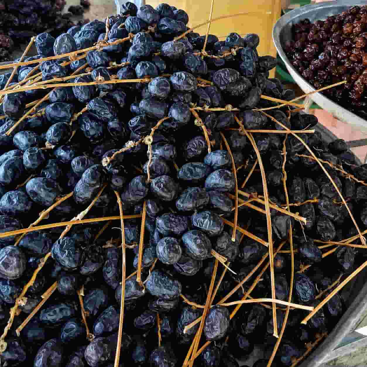 خرما مضافتی خوشه ای برداشت شده از نخلستان های مرغوب